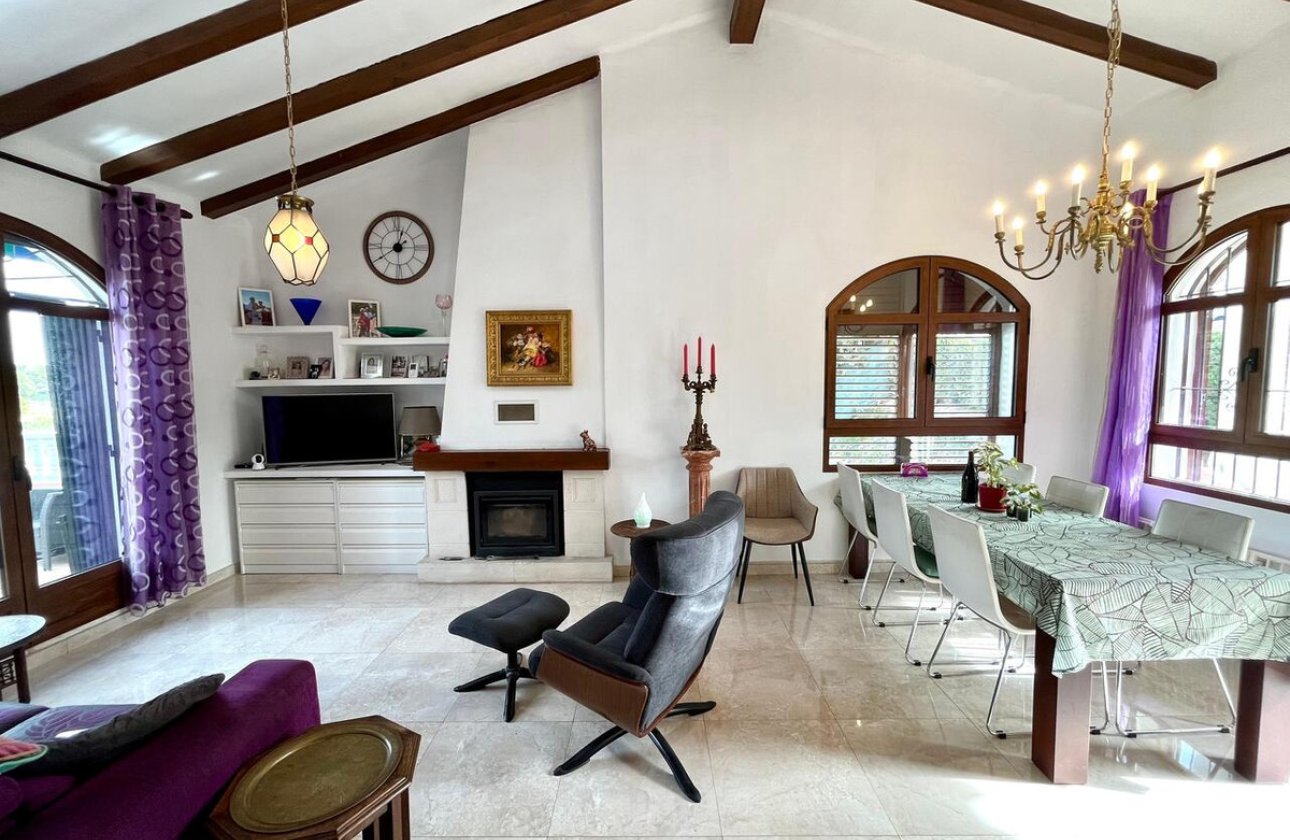 Reventa - Villa -
Orihuela - Villamartin