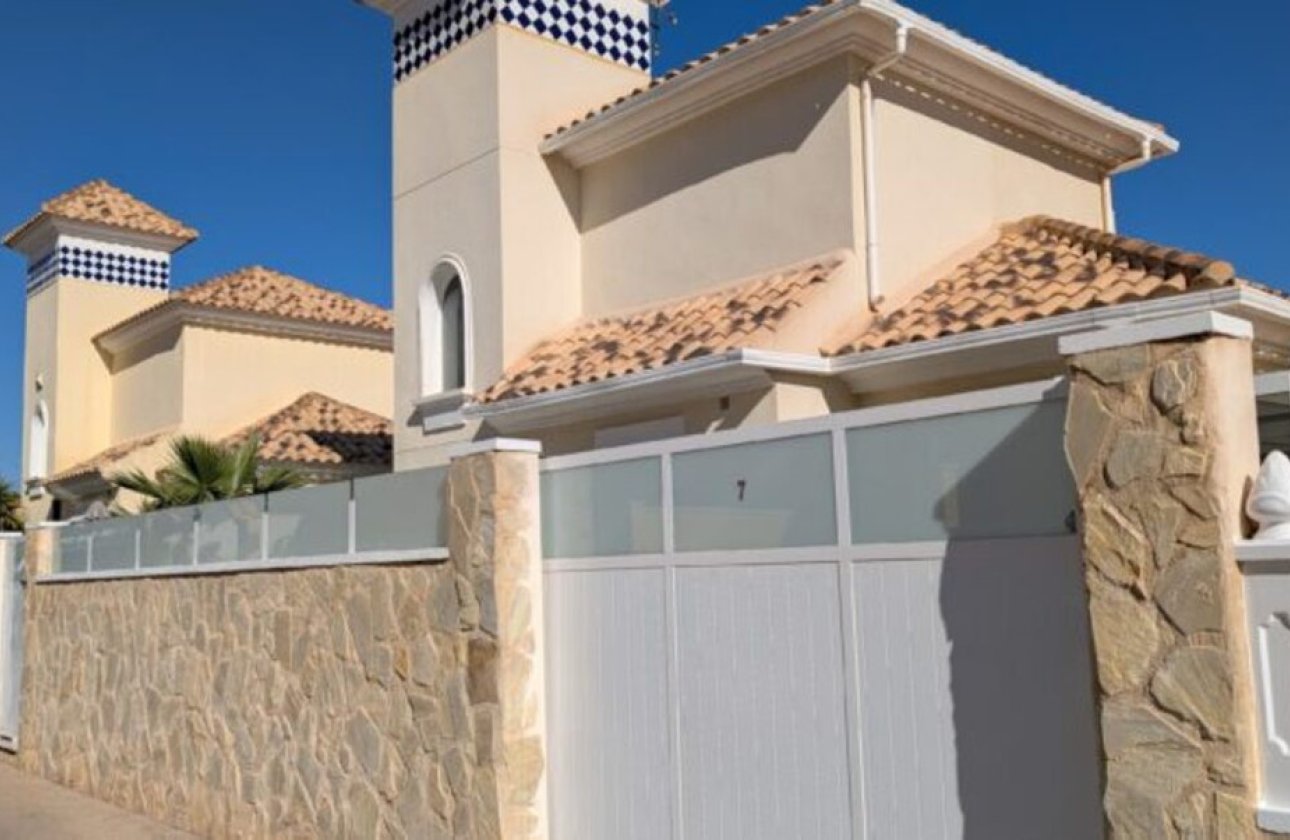 Reventa - Villa -
Orihuela - Villamartin