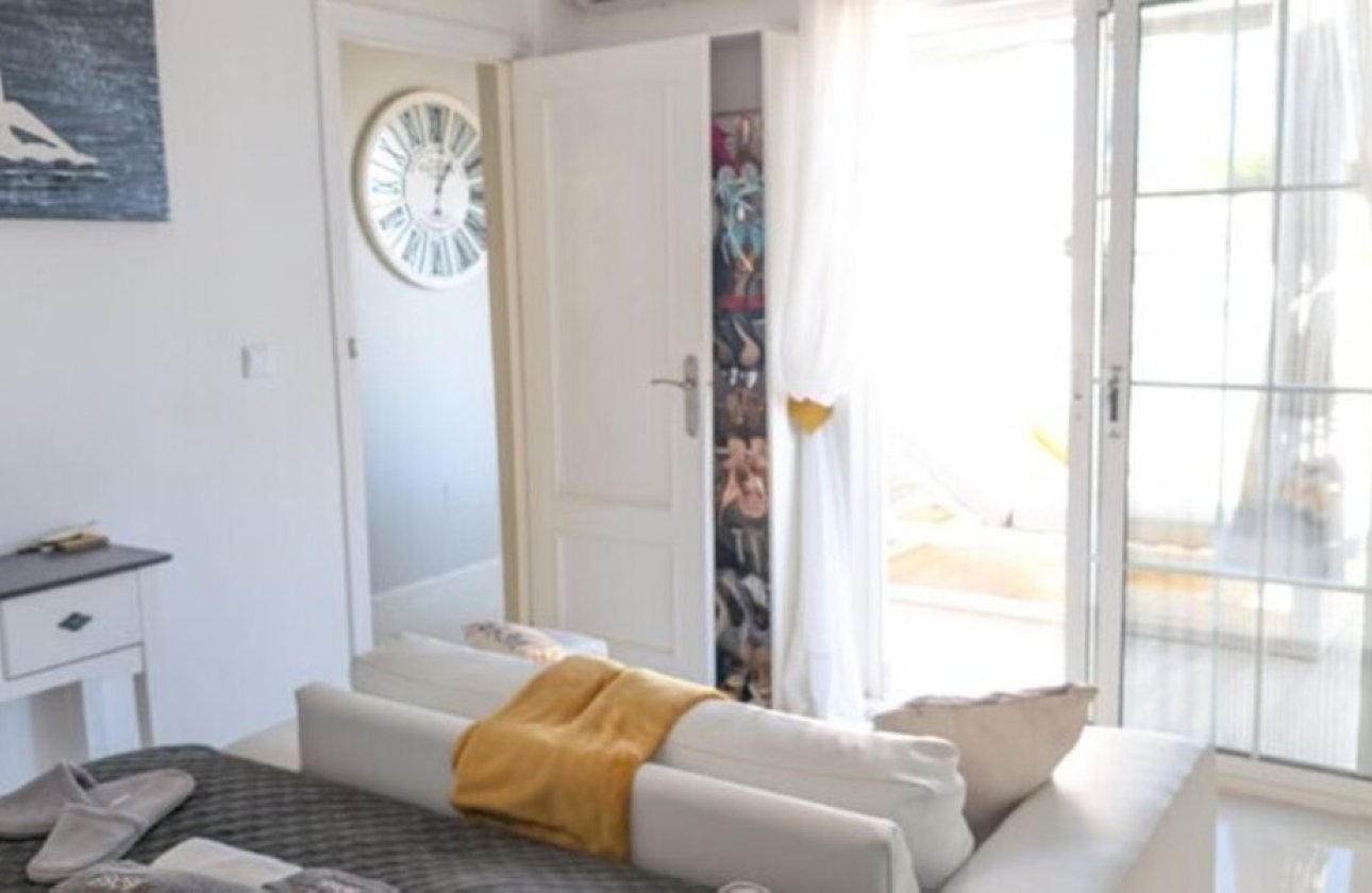 Reventa - Villa -
Orihuela - Villamartin