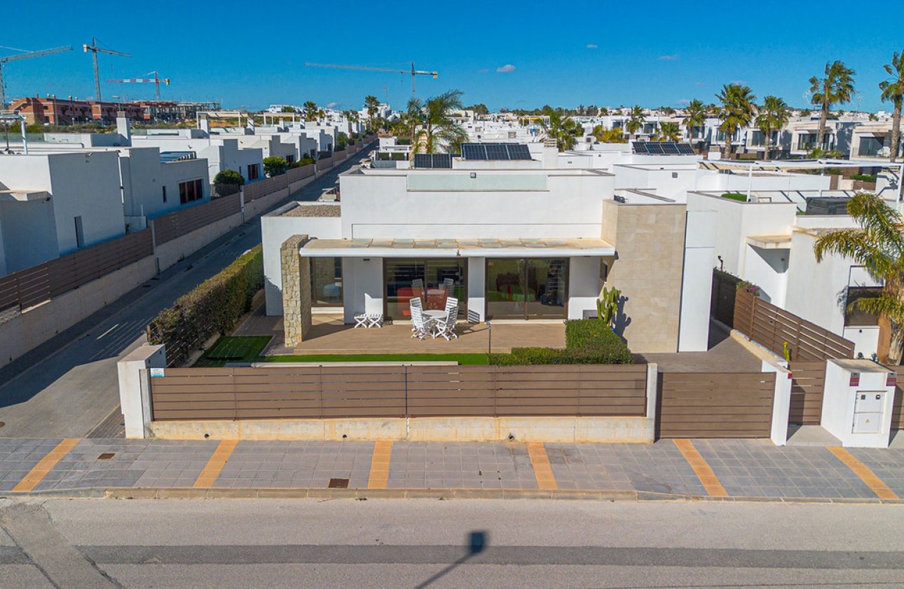 Reventa - Villa -
Orihuela - Vistabella Golf