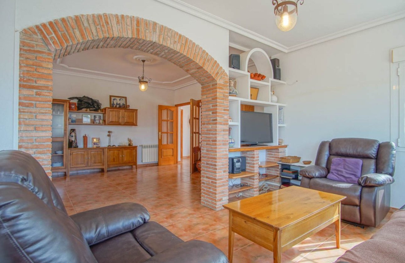 Reventa - Villa -
Pinoso - Los Pinos