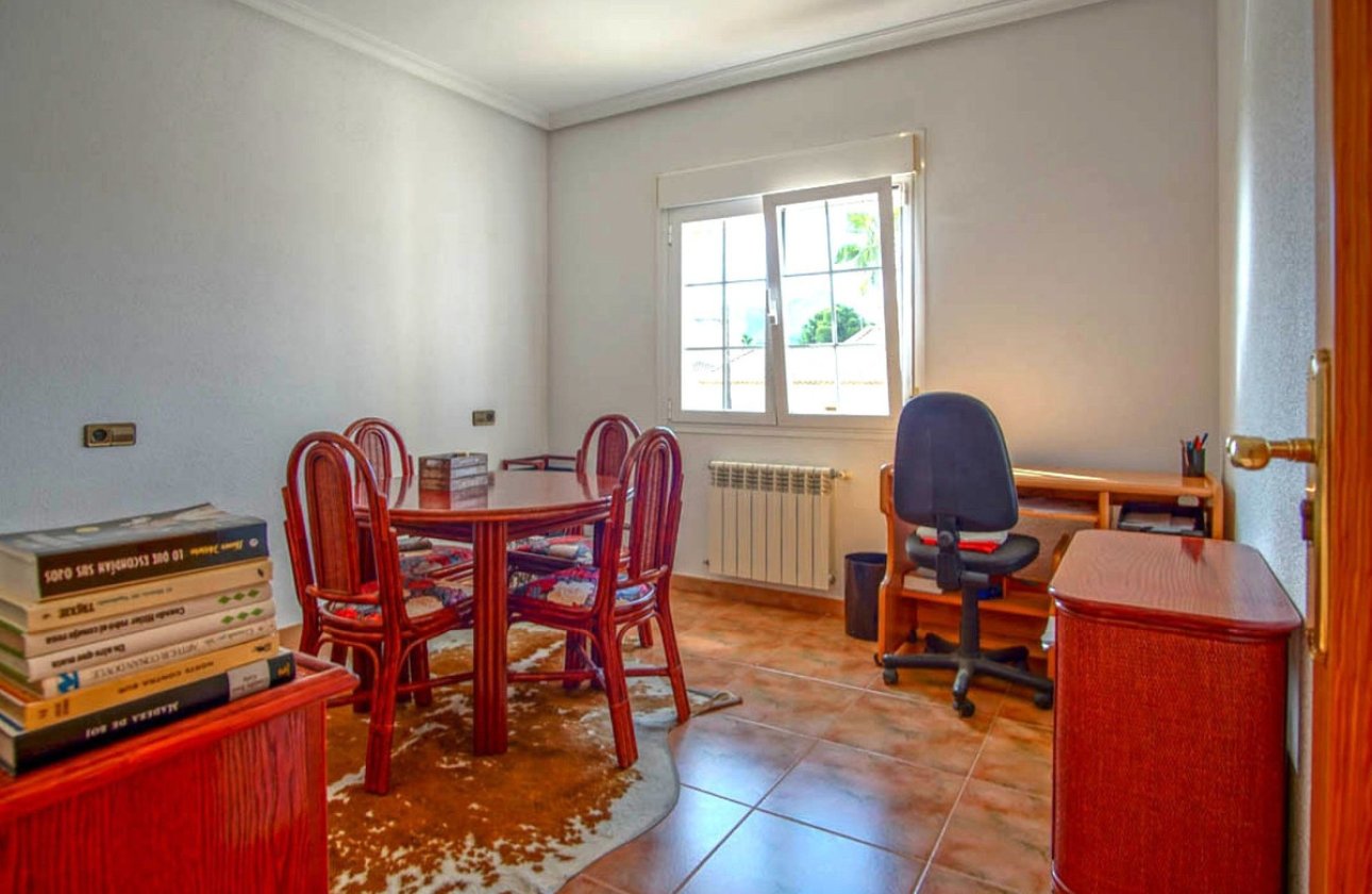 Reventa - Villa -
Pinoso - Los Pinos