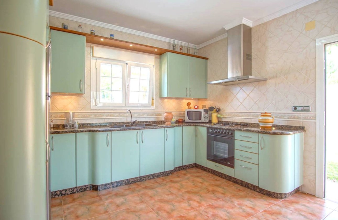 Reventa - Villa -
Pinoso - Los Pinos