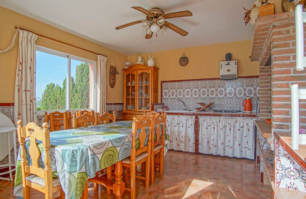 Reventa - Villa -
Pinoso - Los Pinos