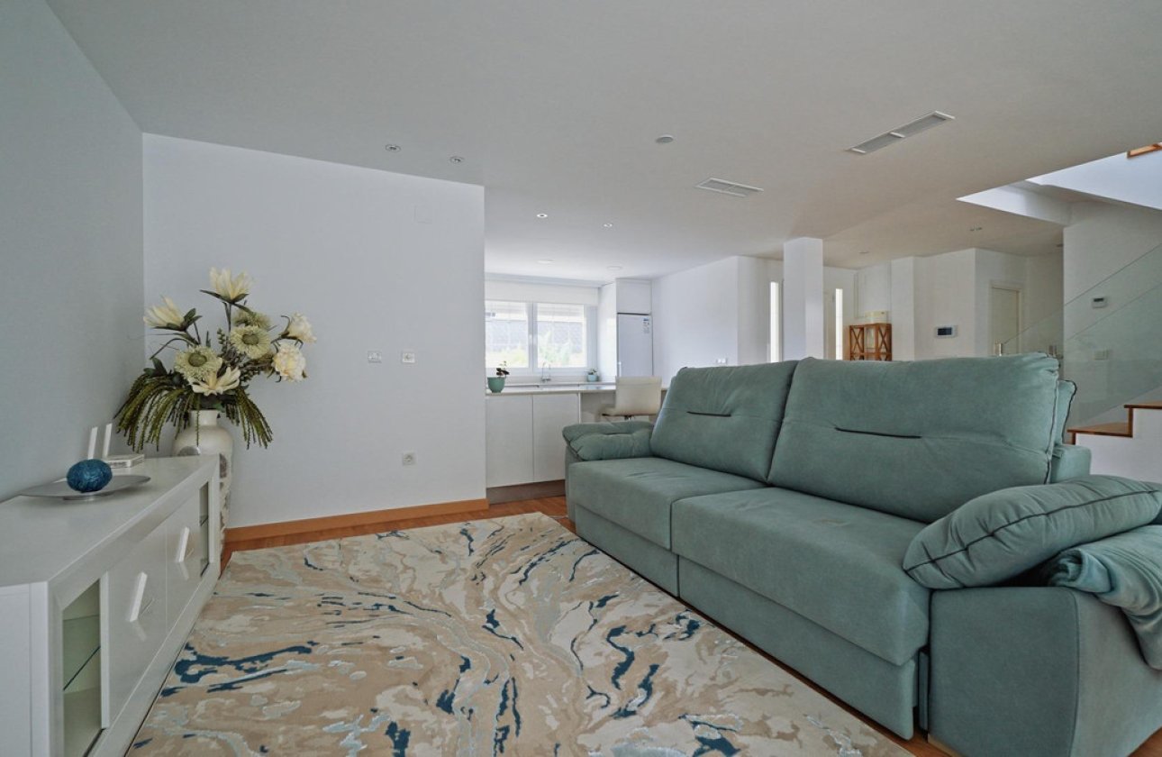 Reventa - Villa -
Polop - Polop Centro