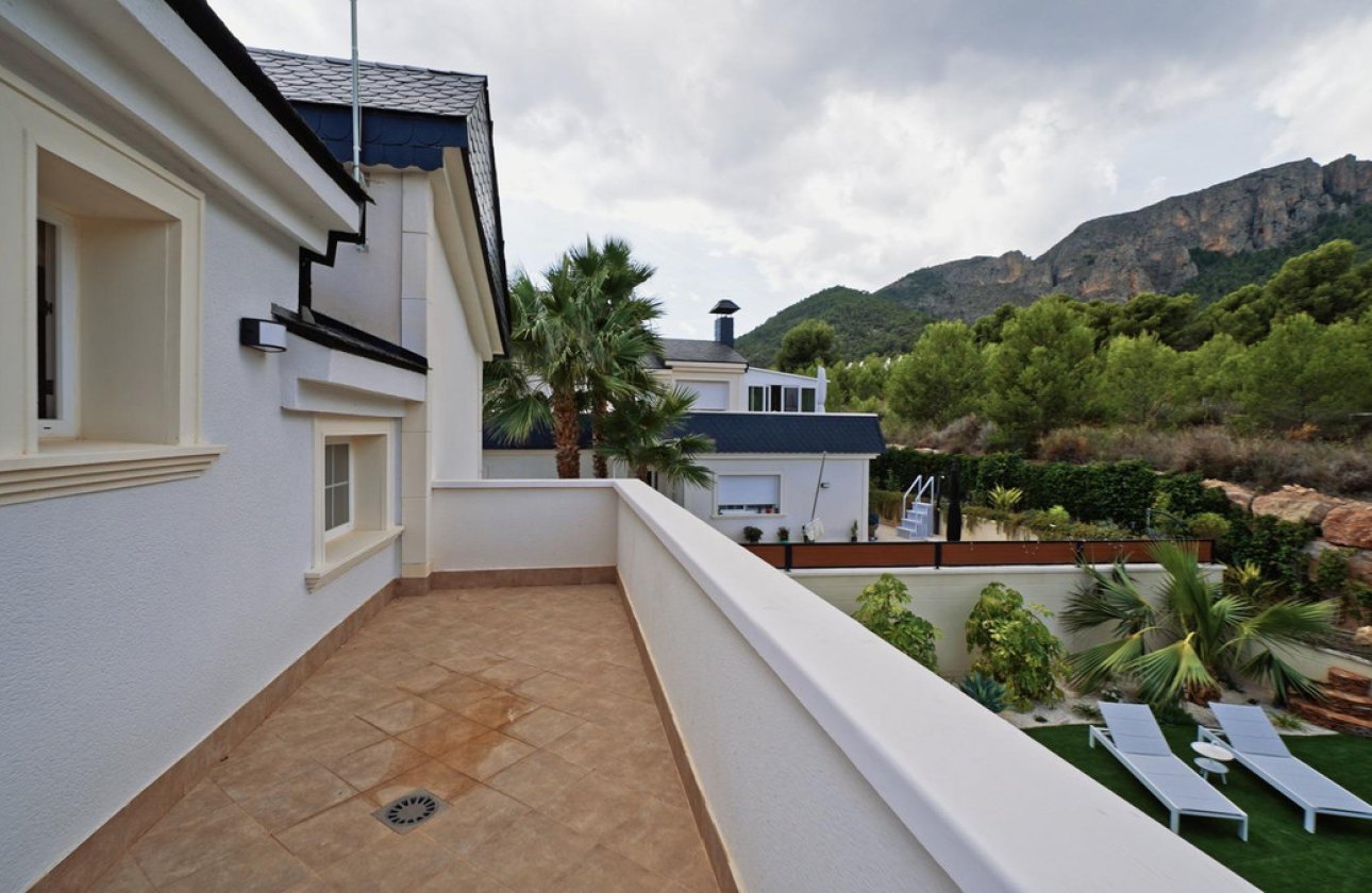 Reventa - Villa -
Polop - Polop Centro