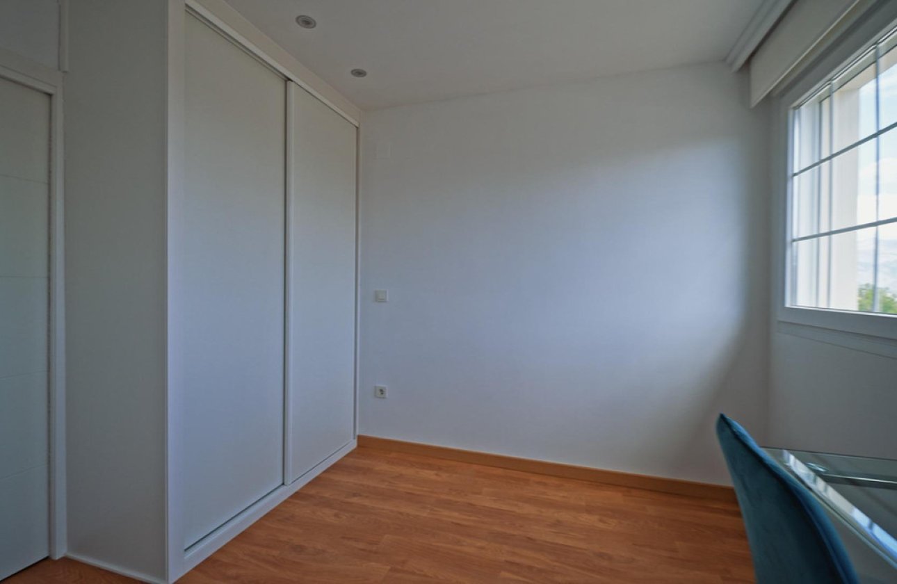 Reventa - Villa -
Polop - Polop Centro