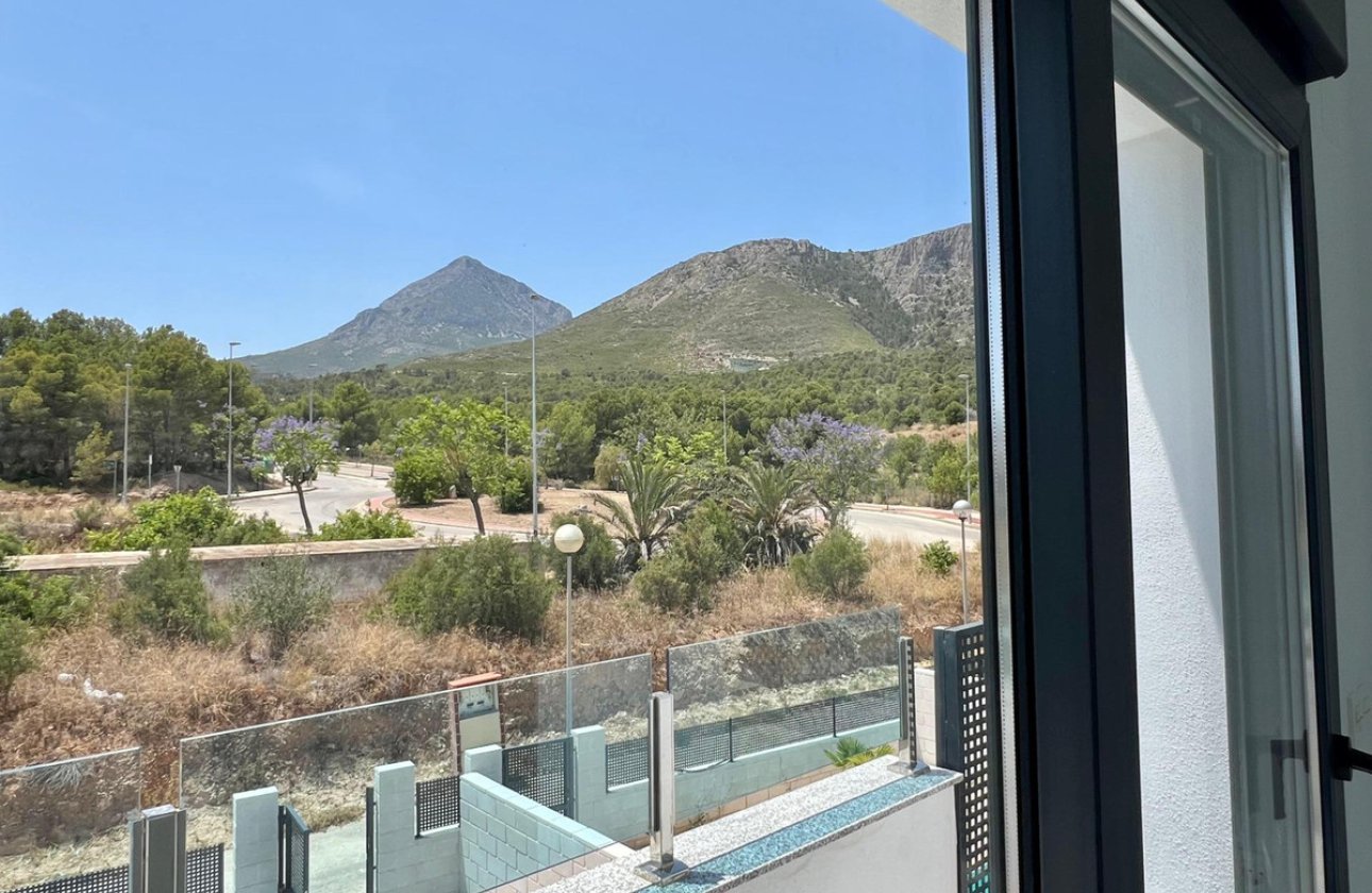 Reventa - Villa -
Polop - Polop Centro