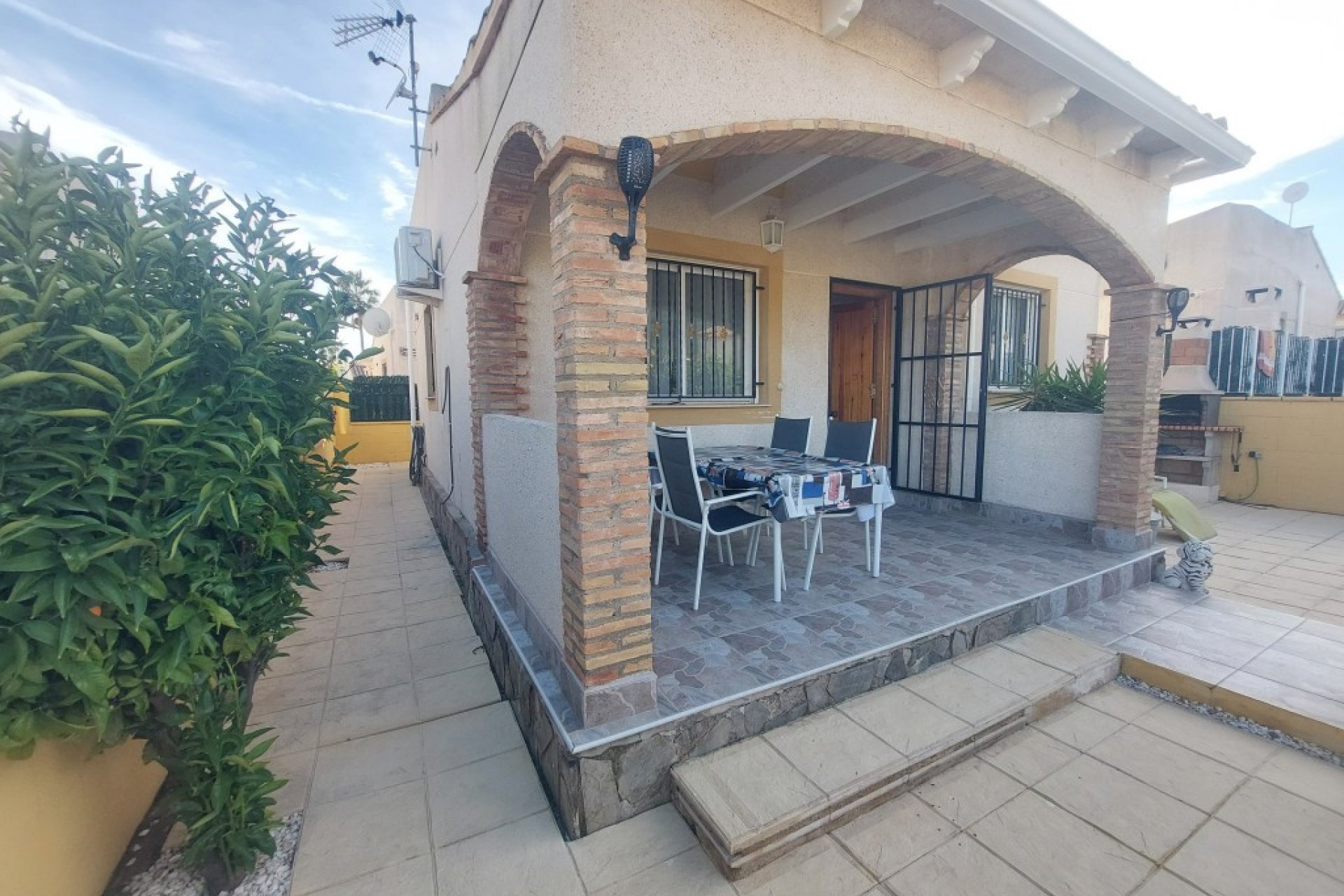 Reventa - Villa -
Polop - Polop Centro