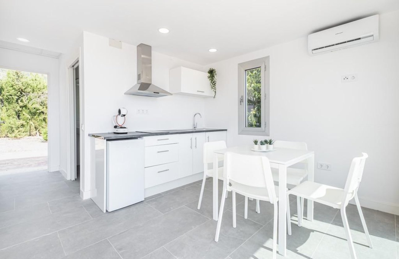 Reventa - Villa -
Polop - Polop Centro