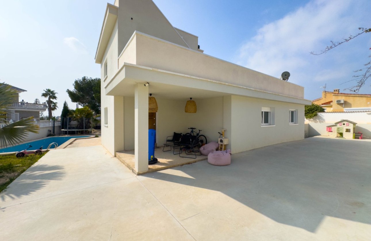 Reventa - Villa -
Rojales - Dona Pepa