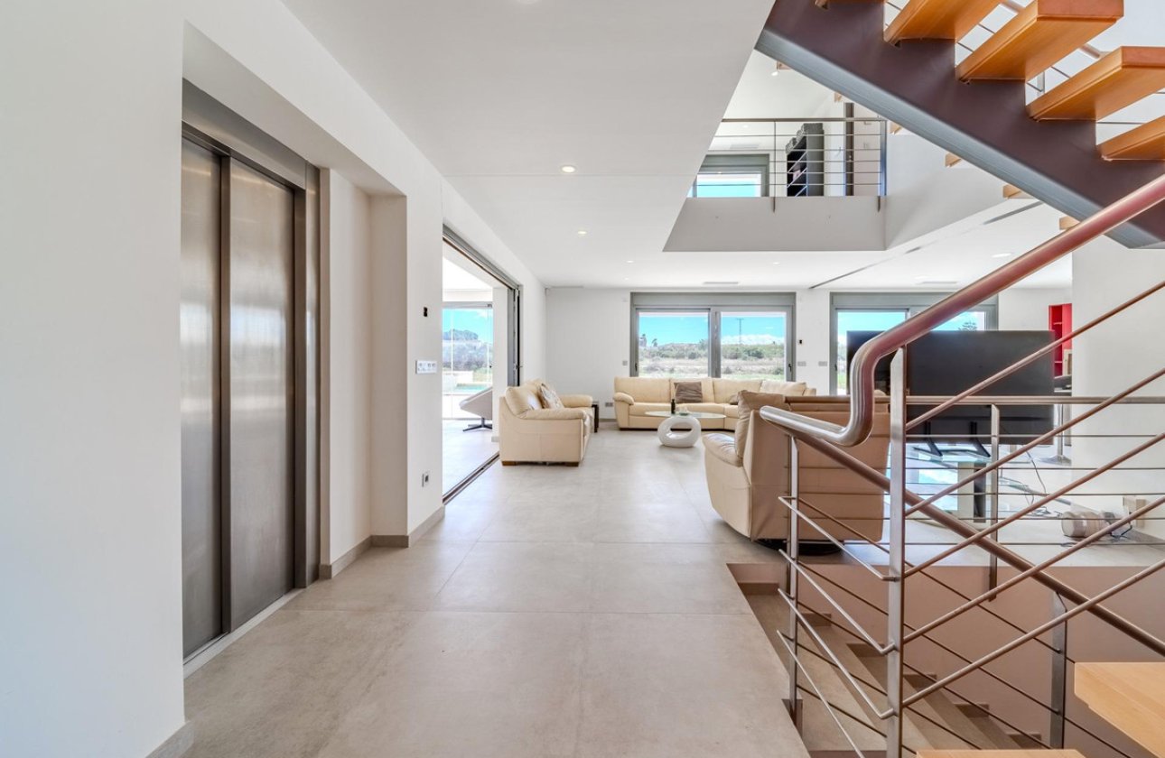 Reventa - Villa -
San Fulgencio - La Marina