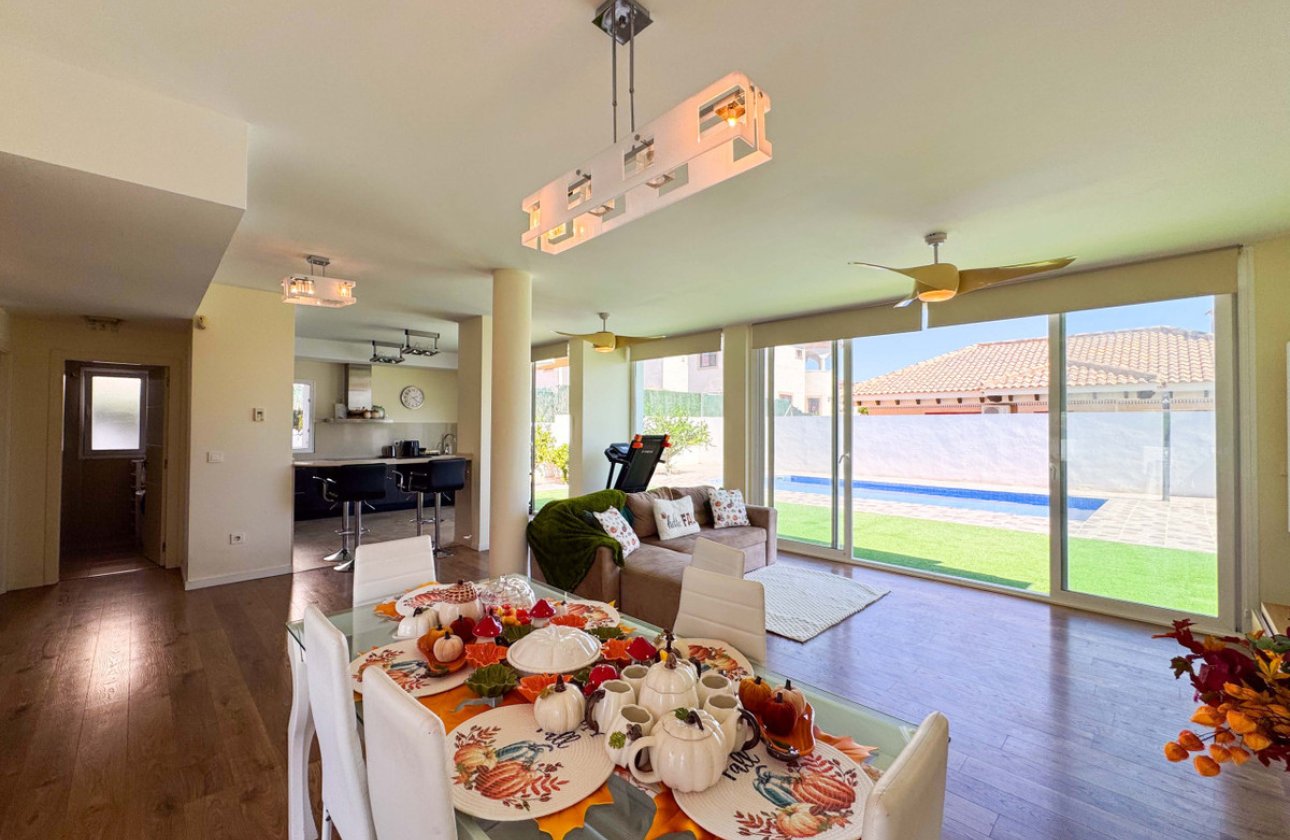 Reventa - Villa -
San Fulgencio - San Fulgencio Centro