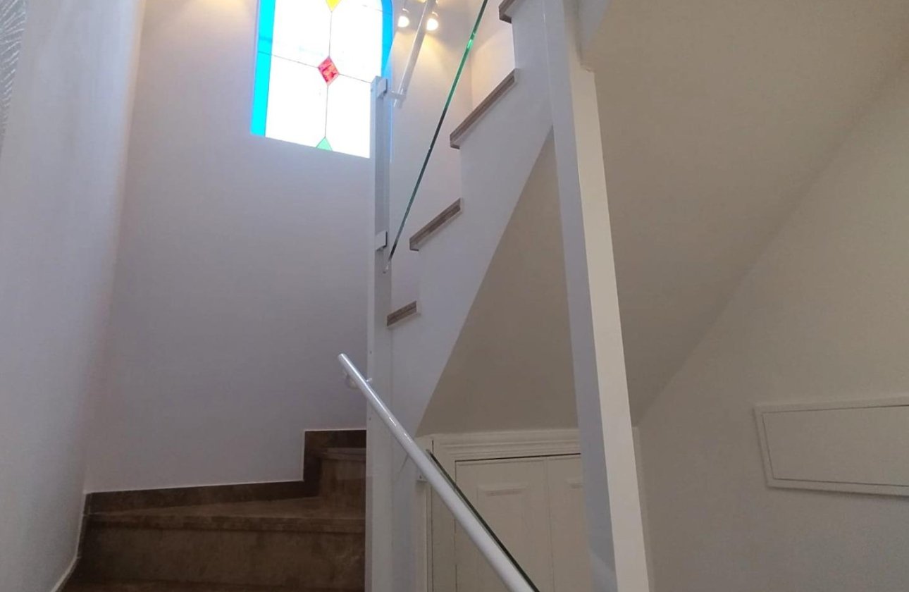 Reventa - Villa -
San Miguel de Salinas - Las filipinas