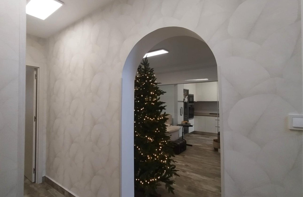 Reventa - Villa -
San Miguel de Salinas - Las filipinas