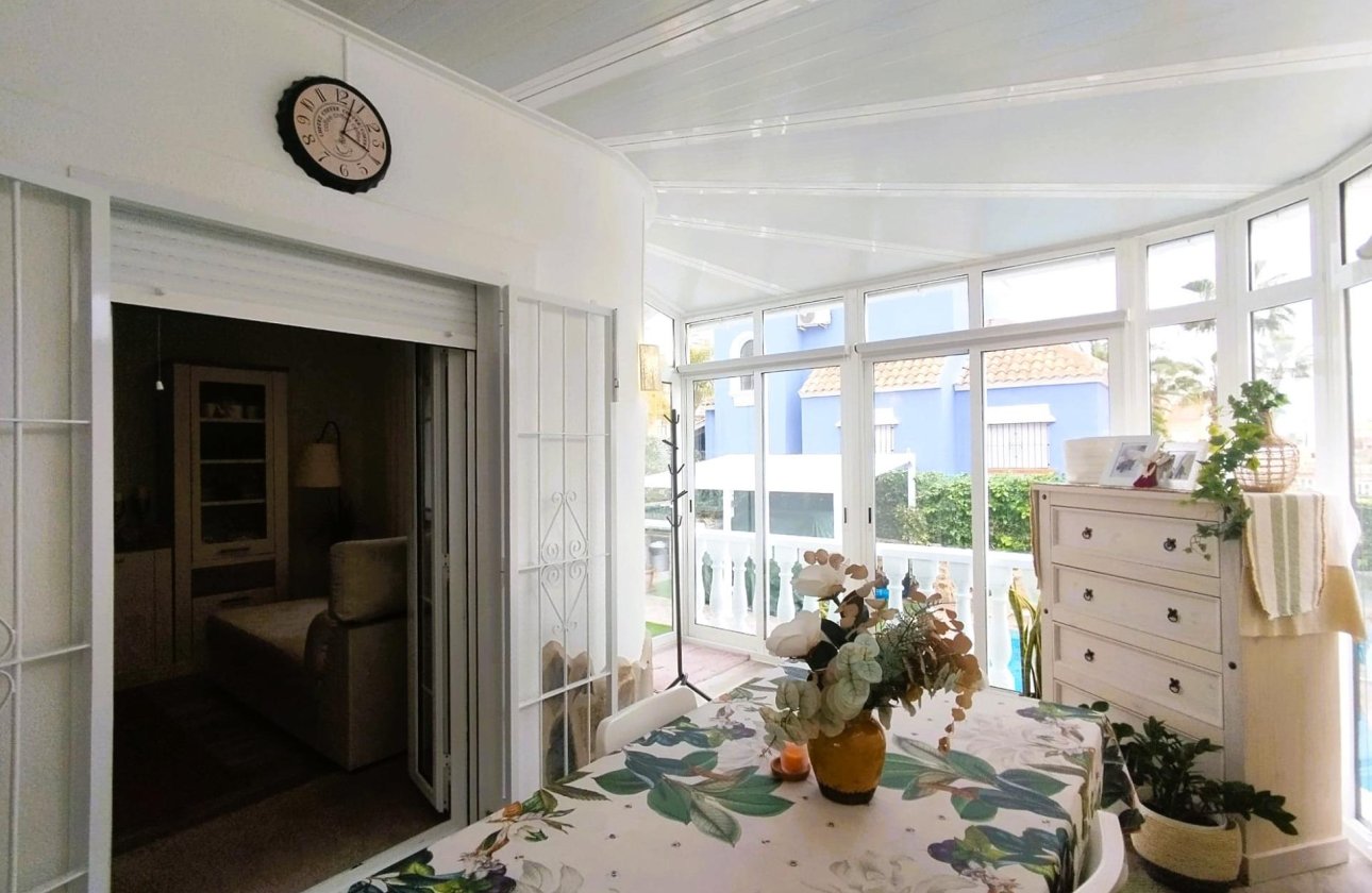 Reventa - Villa -
San Miguel de Salinas - Las filipinas