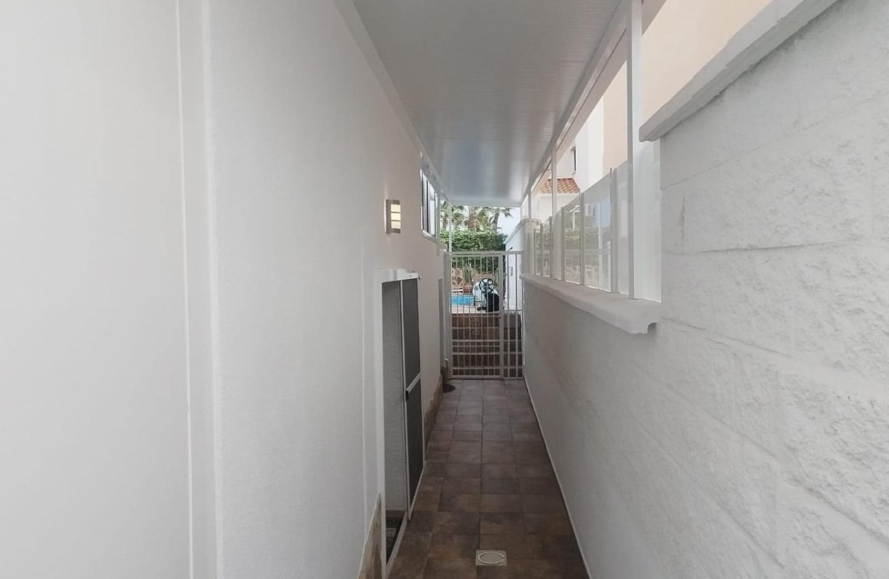 Reventa - Villa -
San Miguel de Salinas - Las filipinas