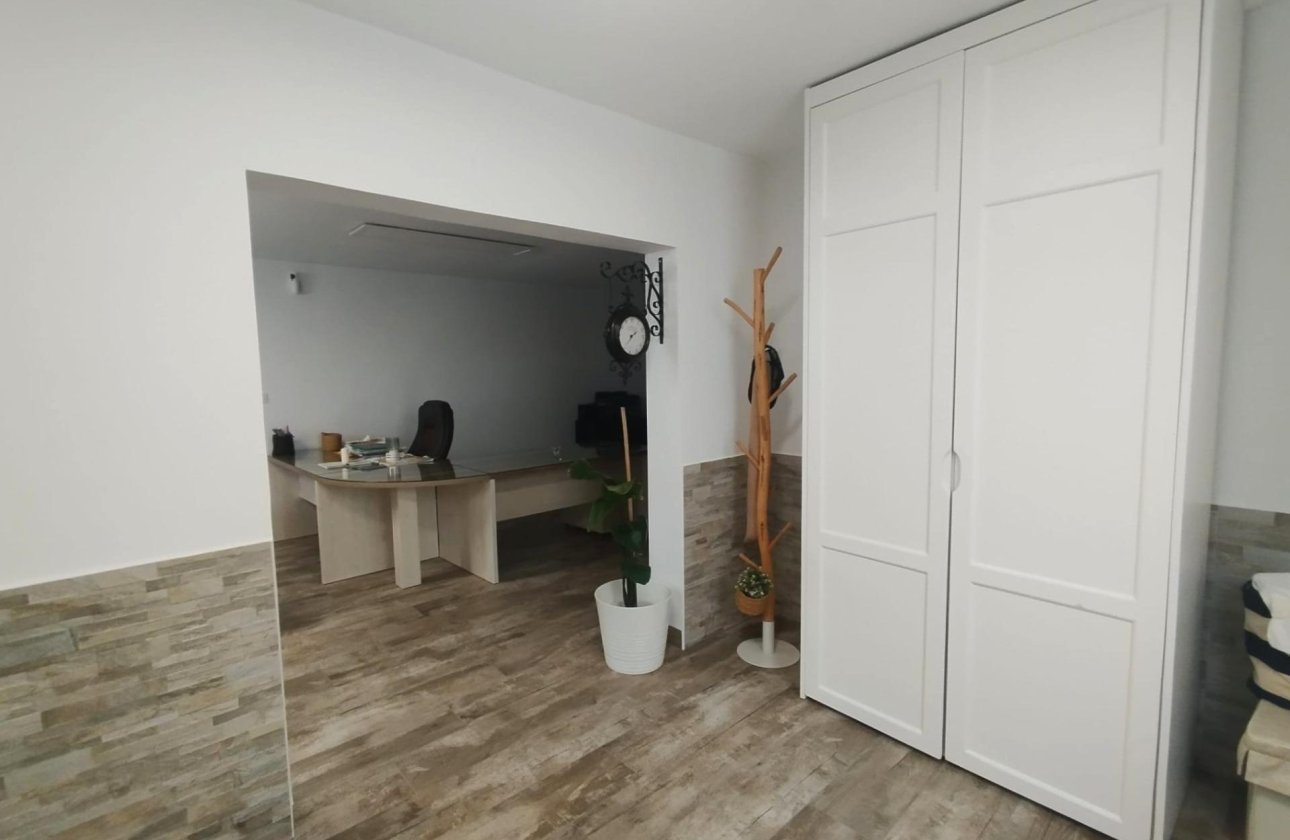 Reventa - Villa -
San Miguel de Salinas - Las filipinas