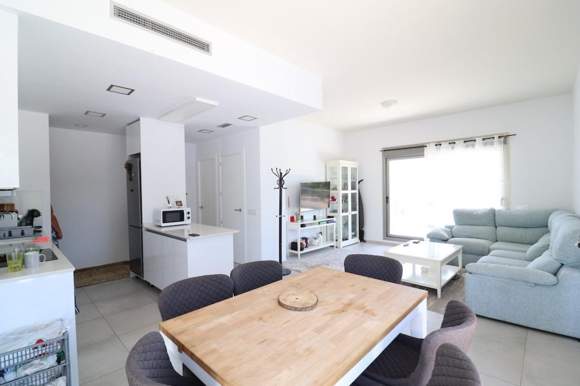 Reventa - Villa -
San Miguel de Salinas - Urbanizaciones