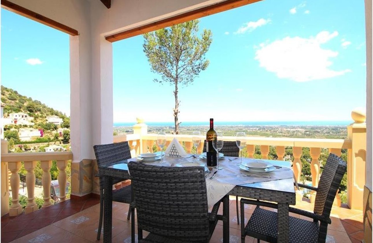 Reventa - Villa -
Sella