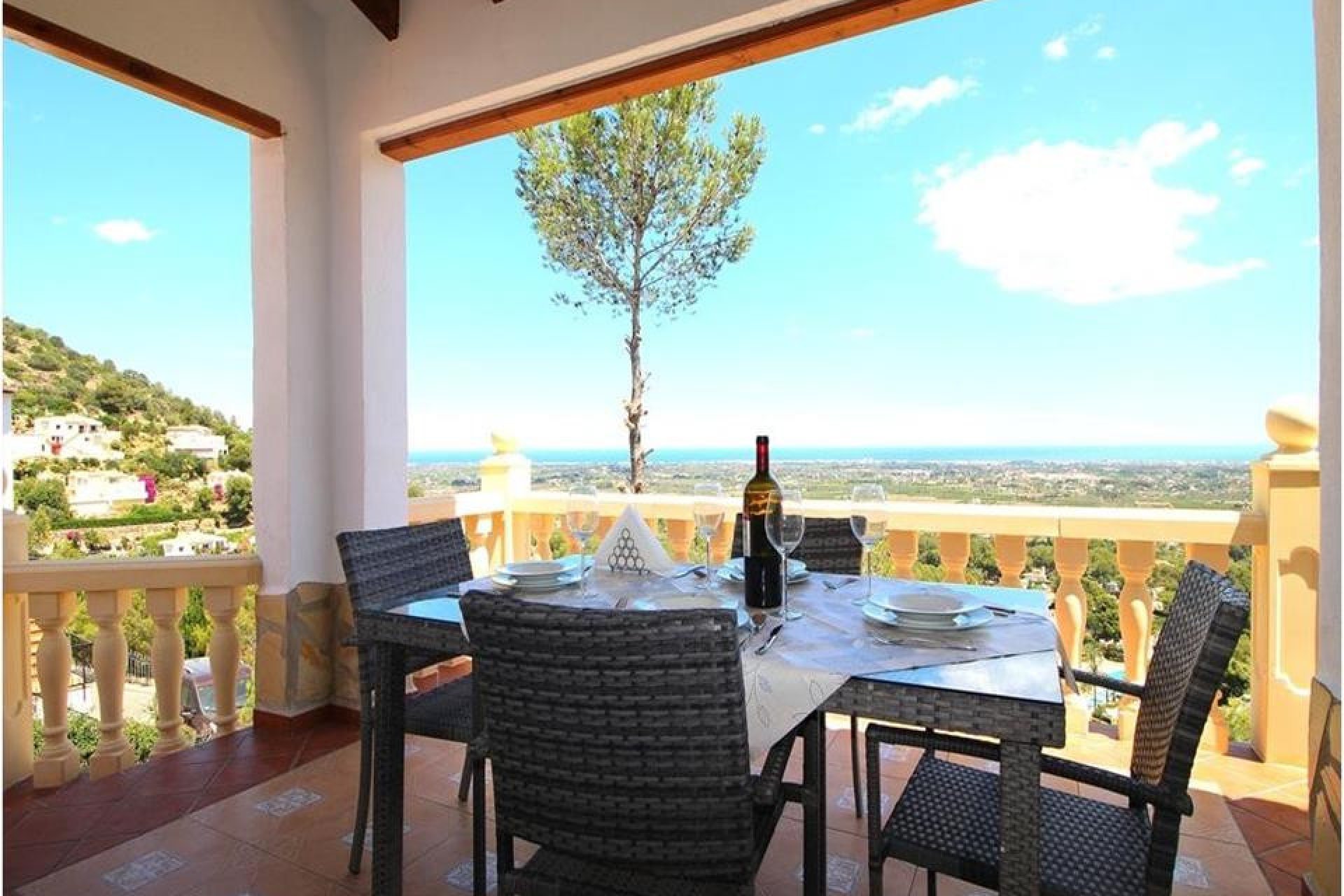 Reventa - Villa -
Sella