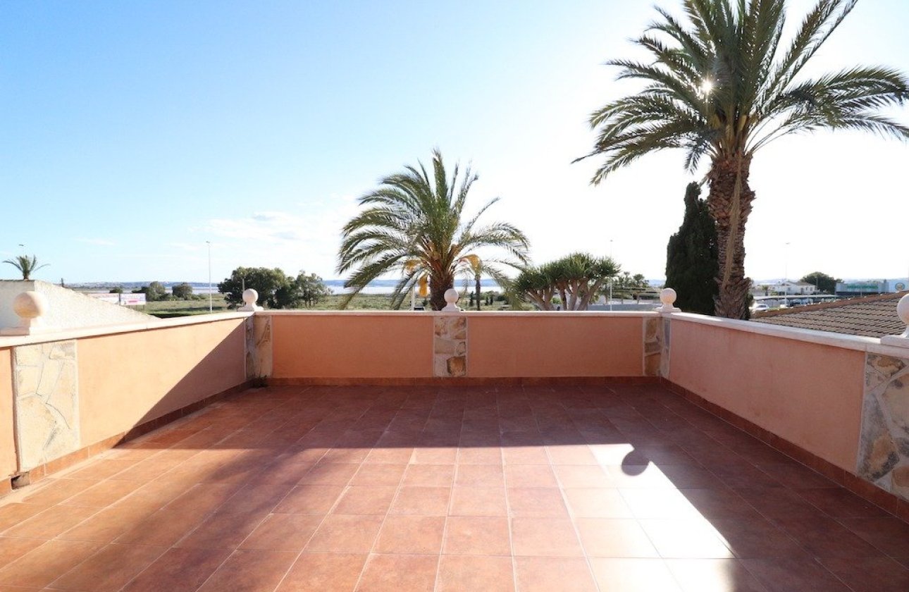 Reventa - Villa -
Torrevieja - El chaparral