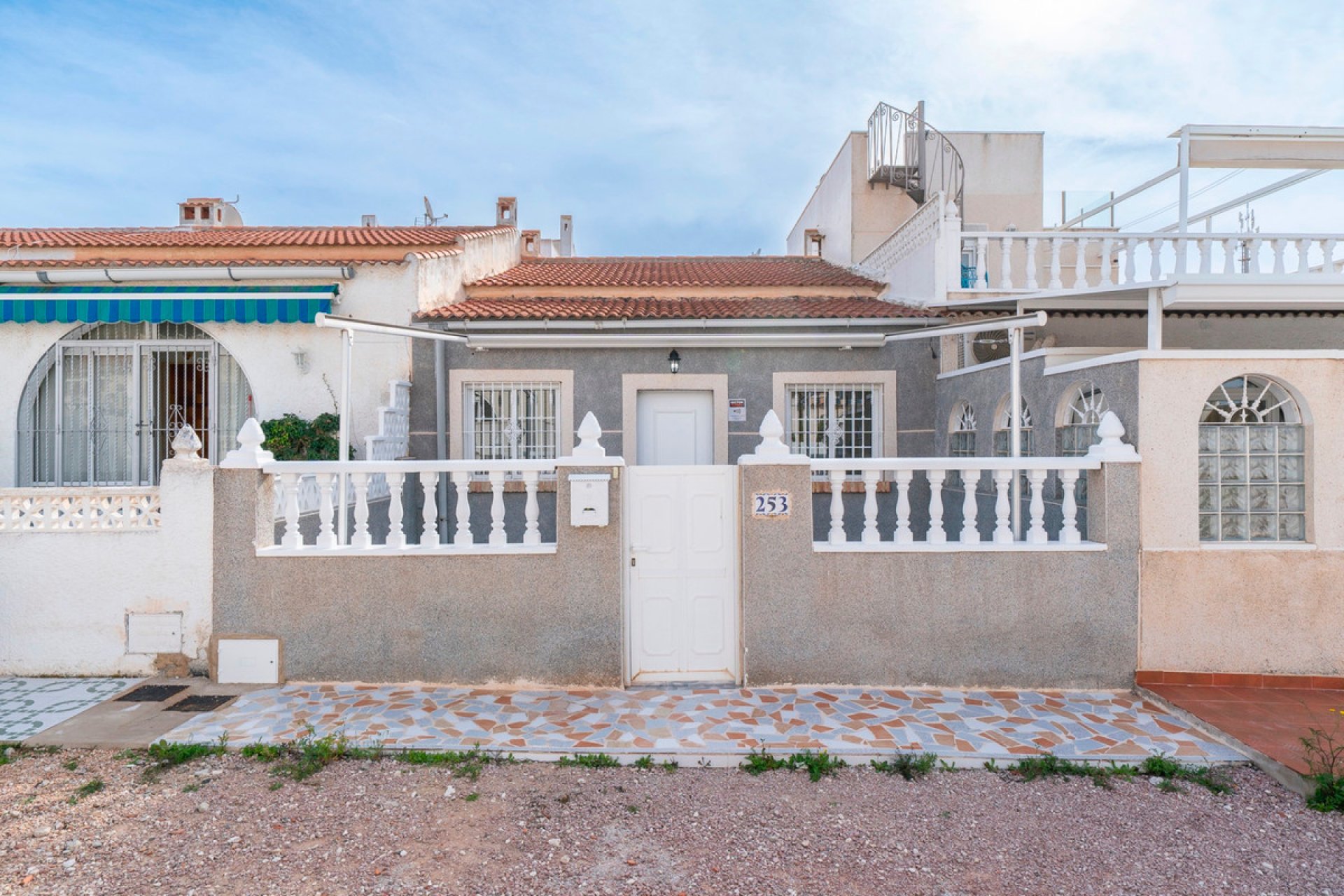Reventa - Villa -
Torrevieja - El chaparral