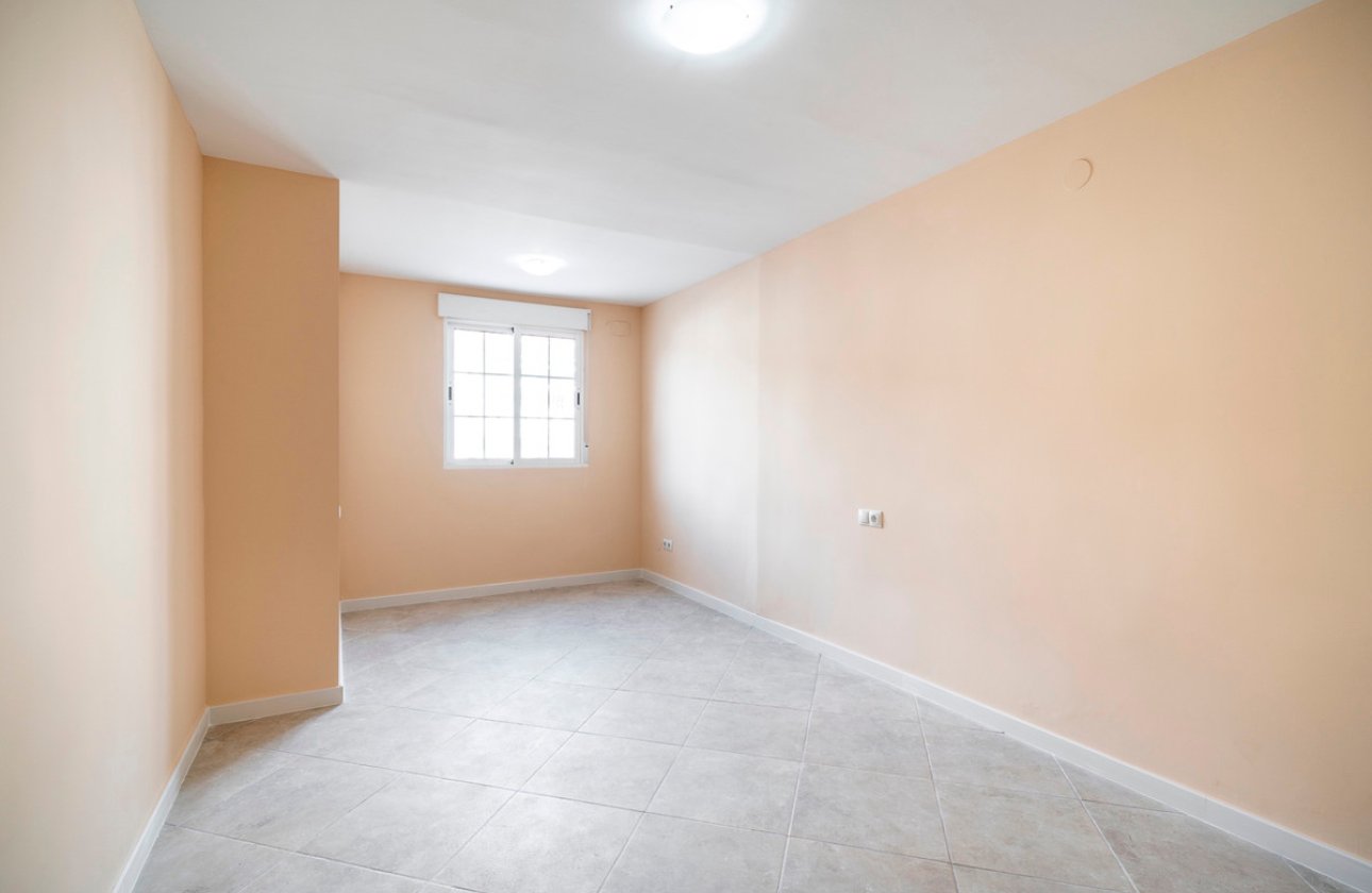 Reventa - Villa -
Torrevieja - El chaparral