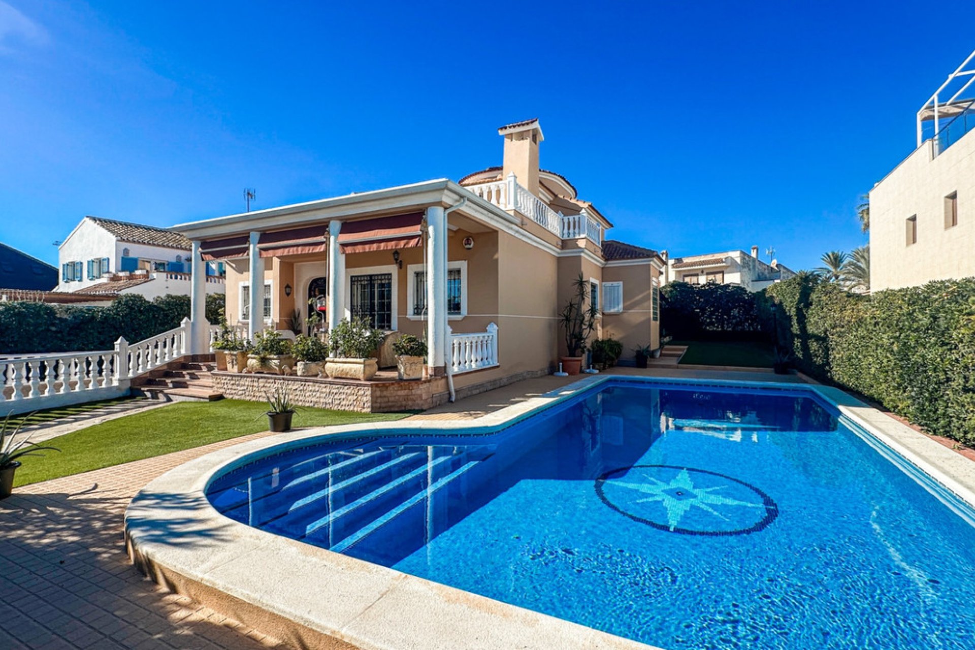 Reventa - Villa -
Torrevieja - La Mata