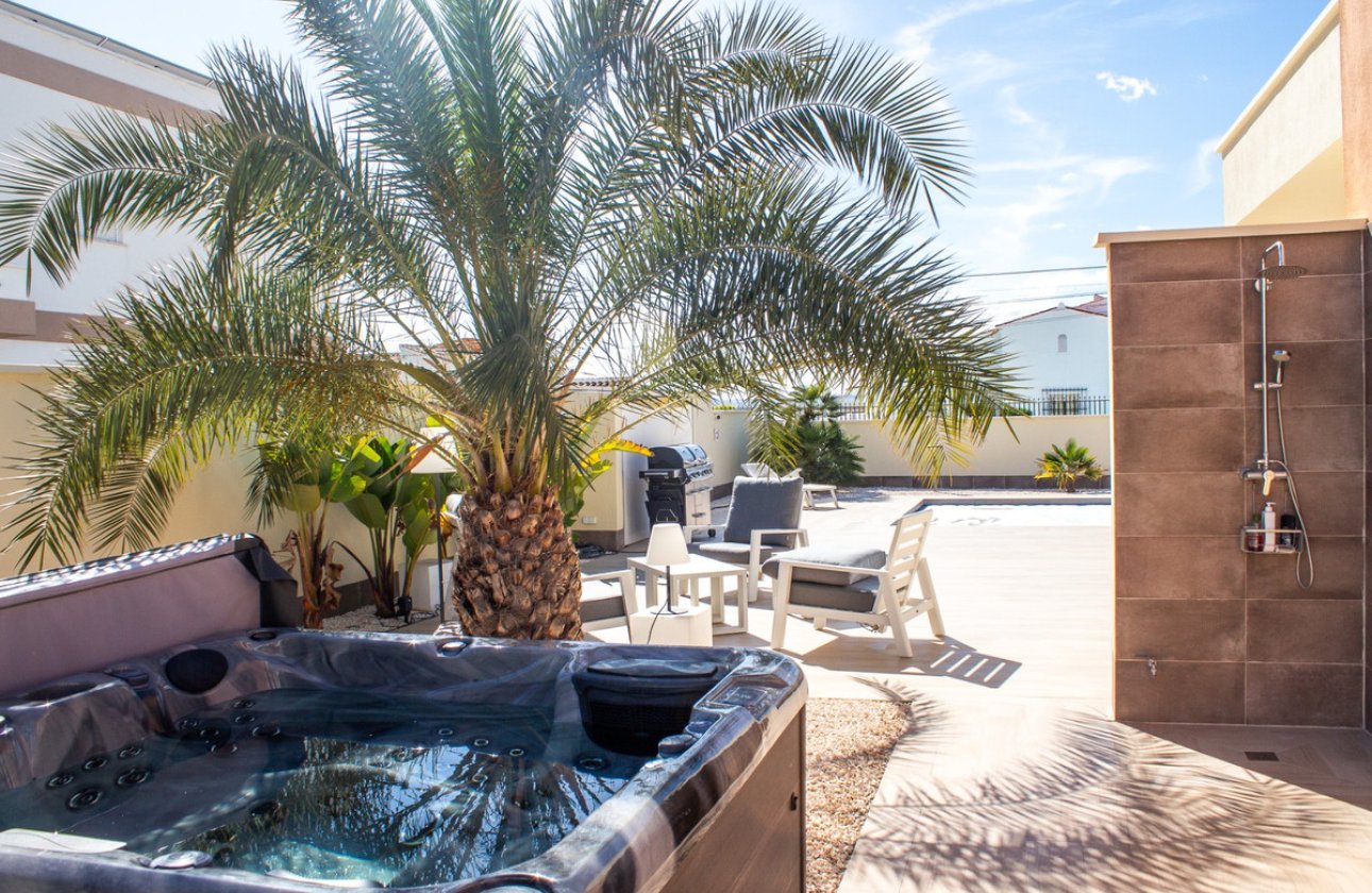 Reventa - Villa -
Torrevieja - La siesta