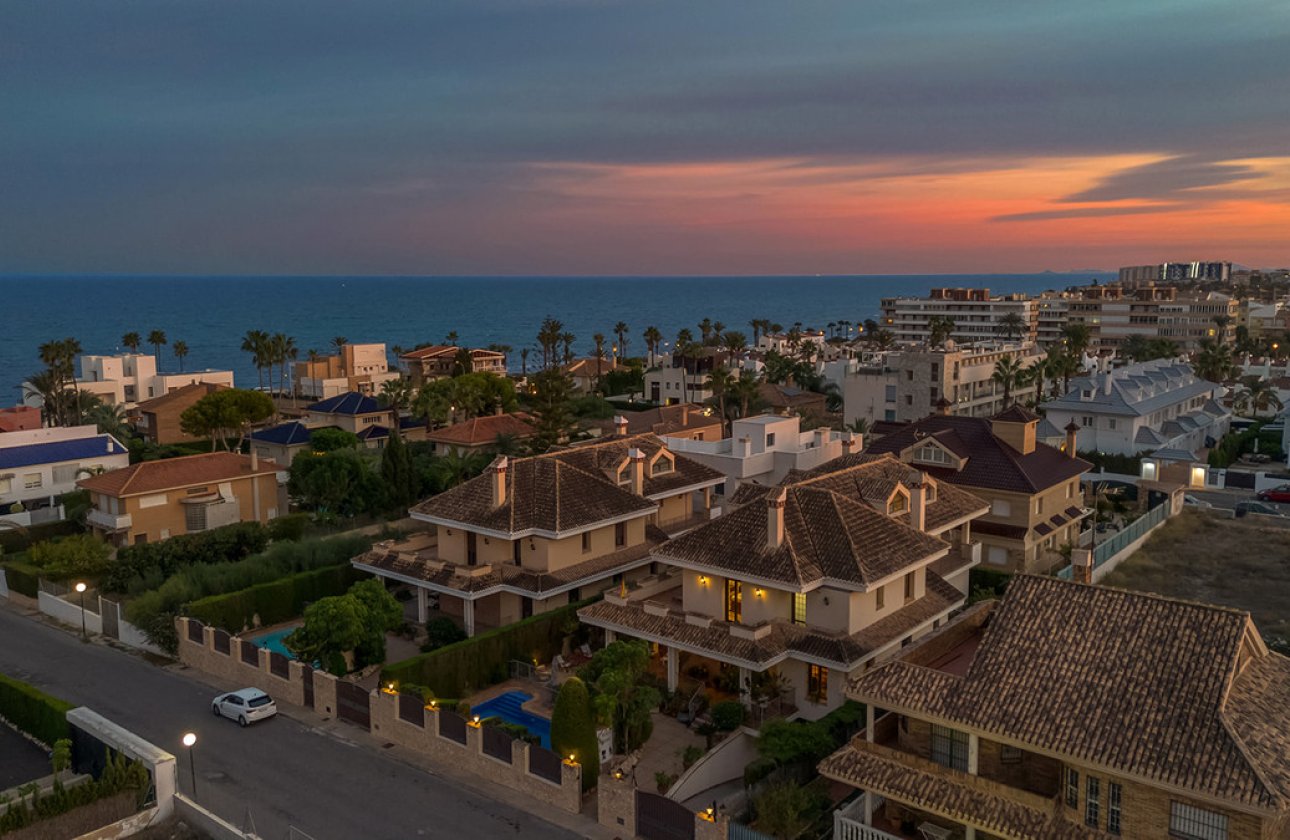 Reventa - Villa -
Torrevieja - La Veleta