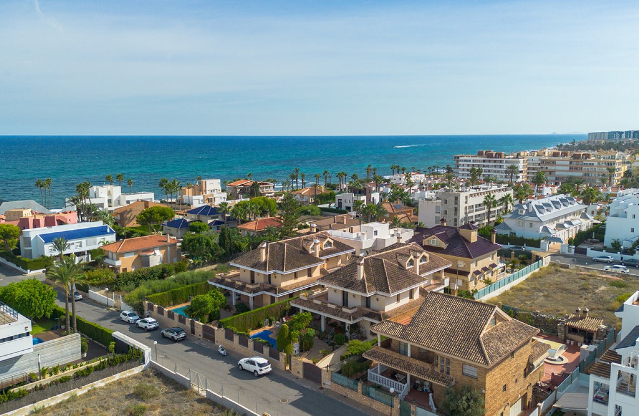 Reventa - Villa -
Torrevieja - La Veleta