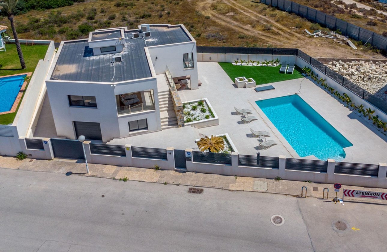 Reventa - Villa -
Torrevieja - La Veleta