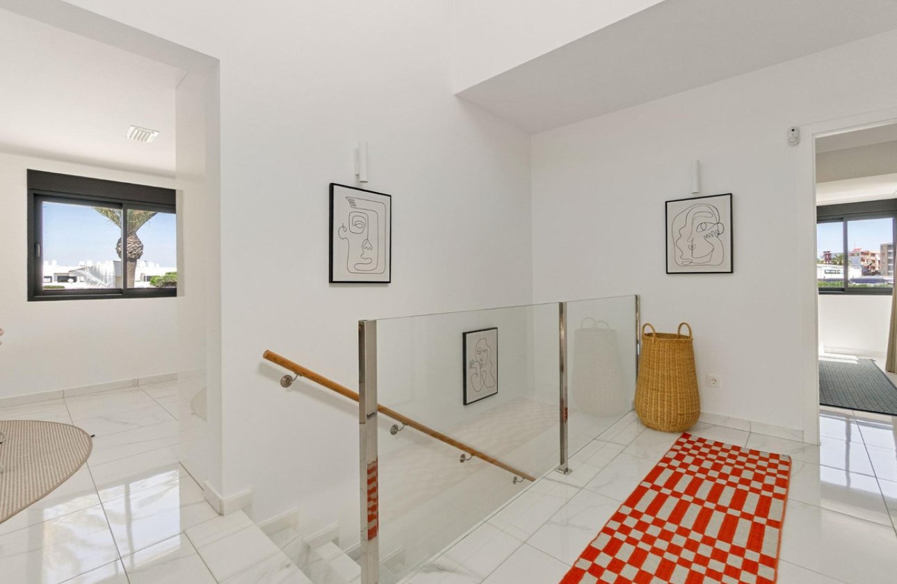 Reventa - Villa -
Torrevieja - La Veleta