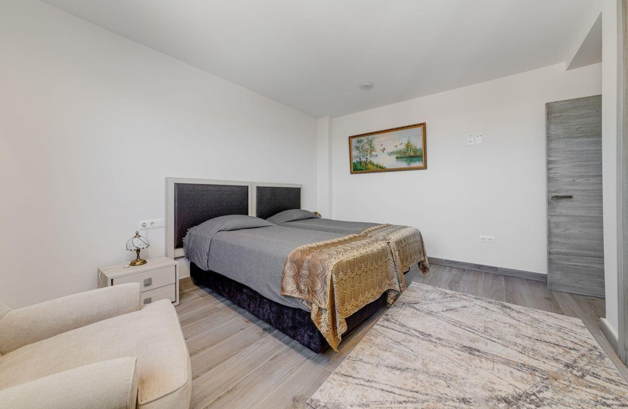 Reventa - Villa -
Torrevieja - Los Balcones