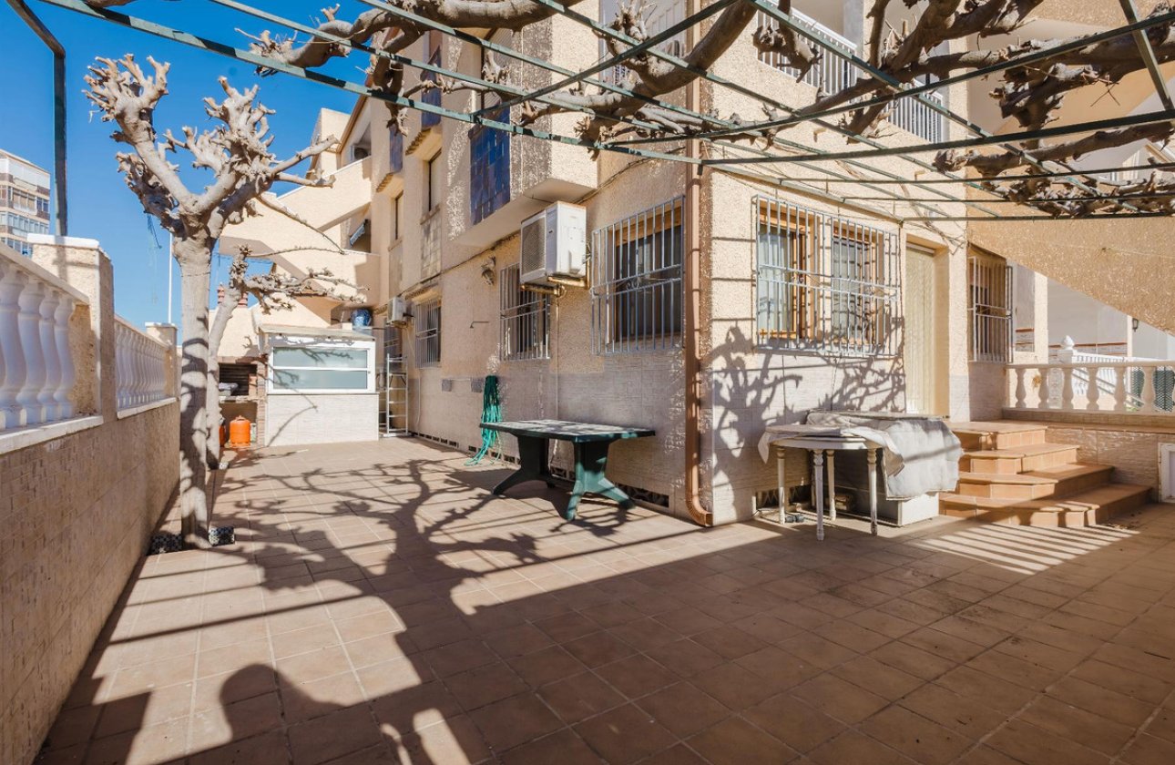 Reventa - Villa -
Torrevieja - PLAYA DE LA MATA