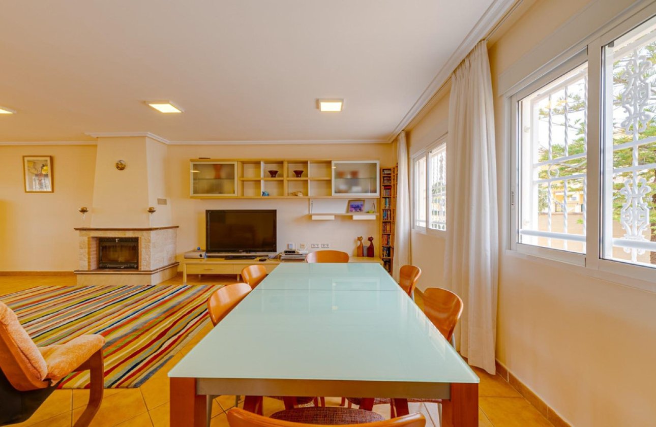 Reventa - Villa -
Torrevieja - Torrevieja Centro