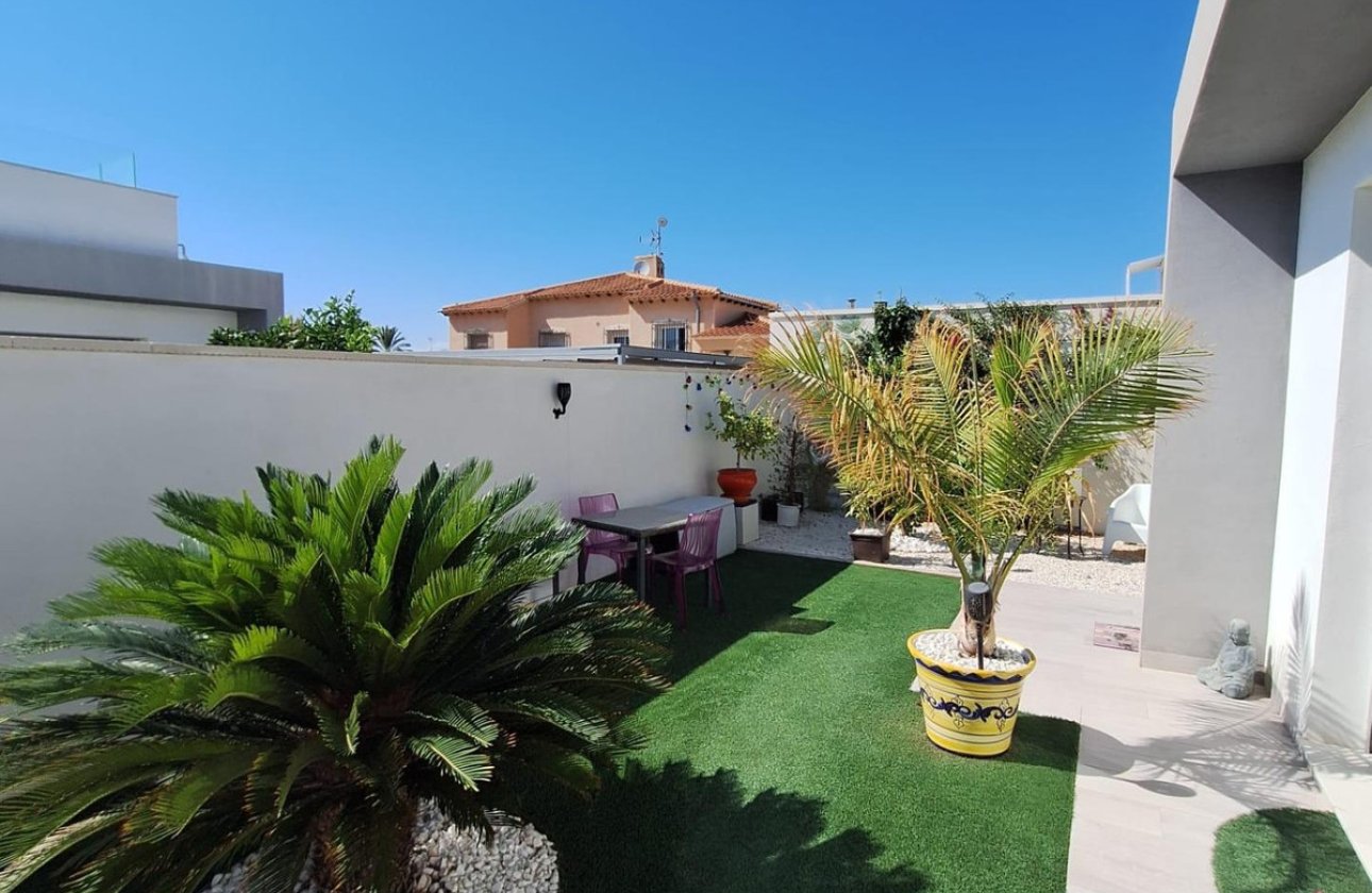 Reventa - Villa -
Torrevieja - Torrevieja Centro