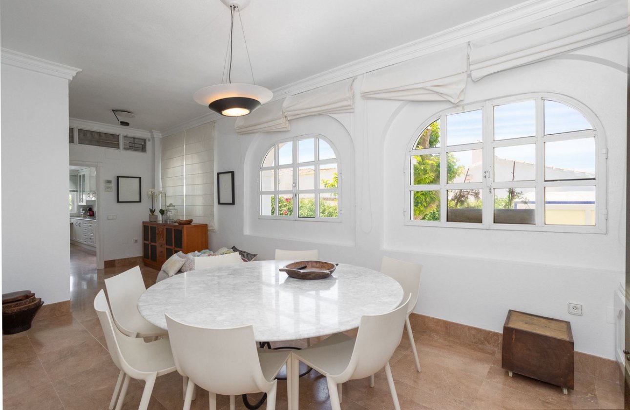 Reventa - Villa -
Torrevieja - Torrevieja Centro