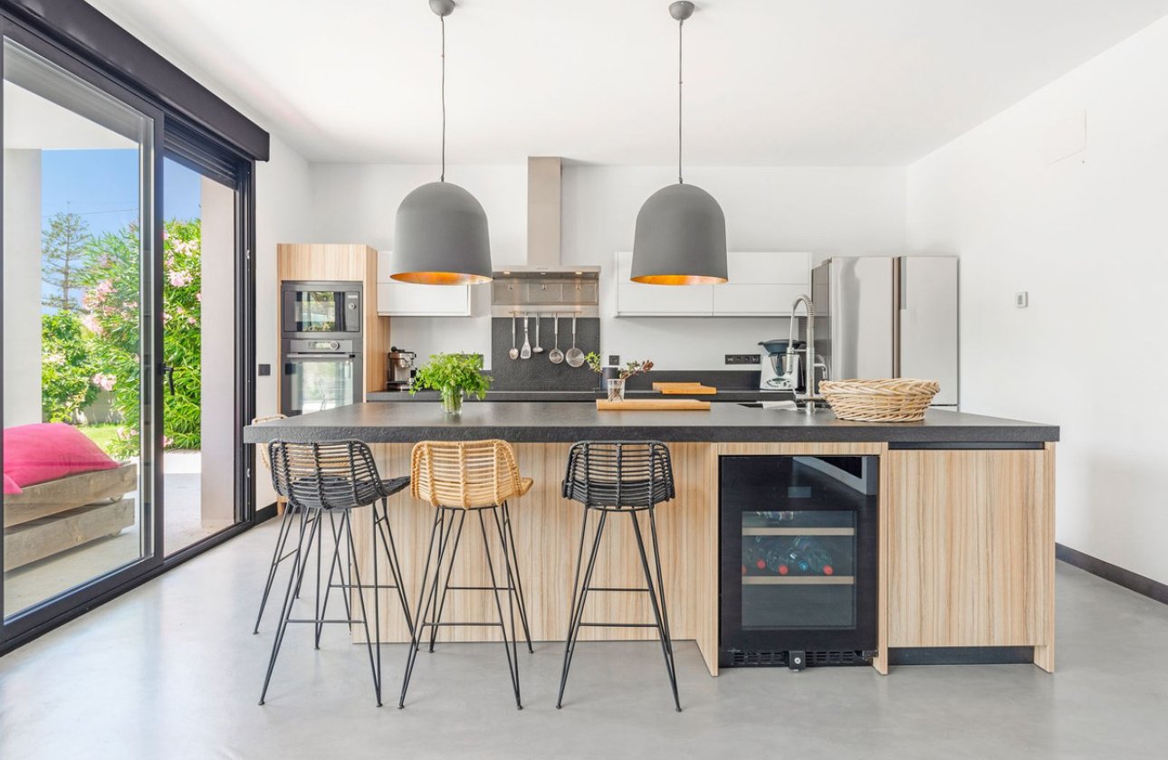 Reventa - Villa -
Villena - San Juan