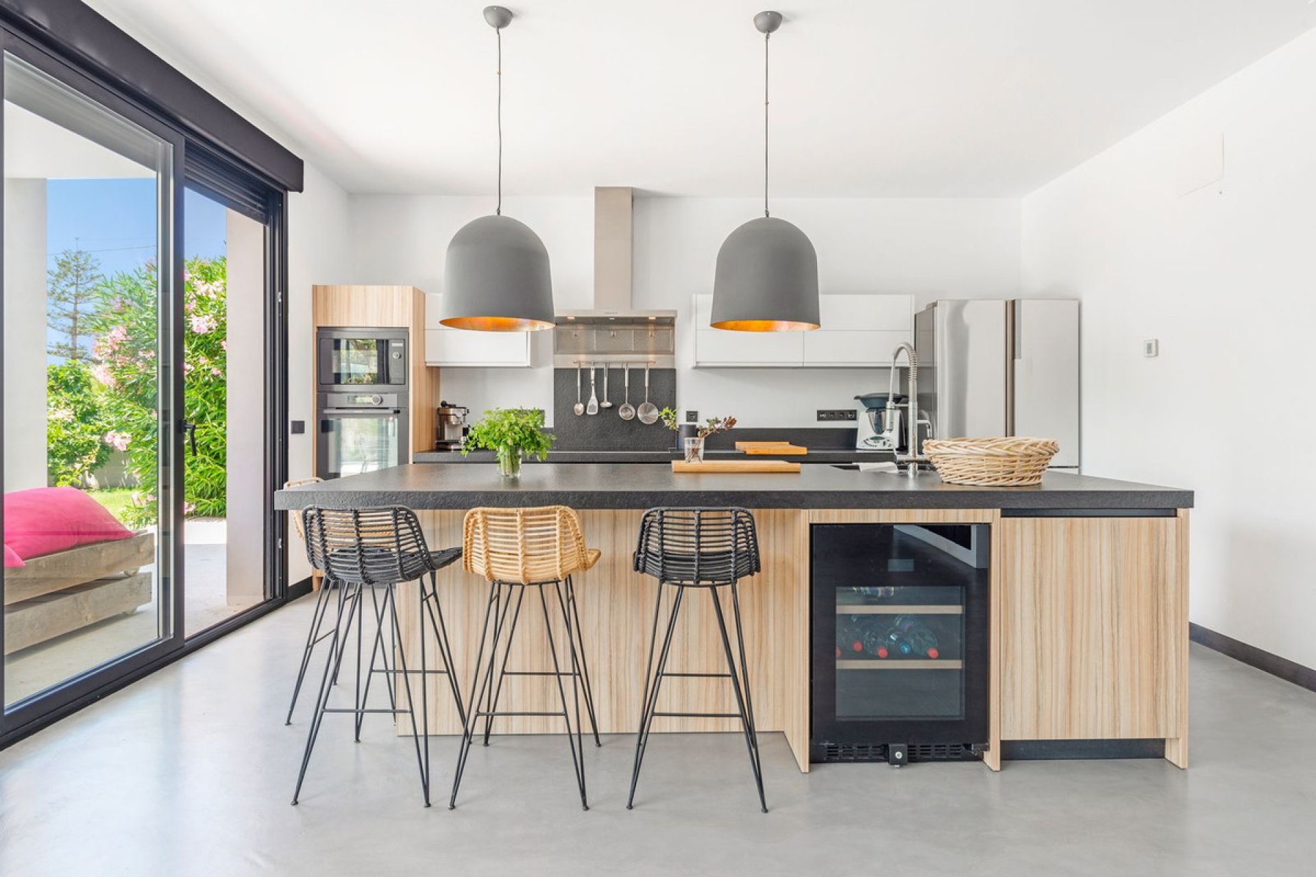 Reventa - Villa -
Villena - San Juan