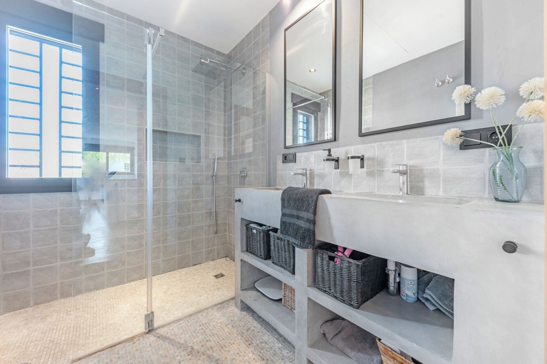 Reventa - Villa -
Villena - San Juan