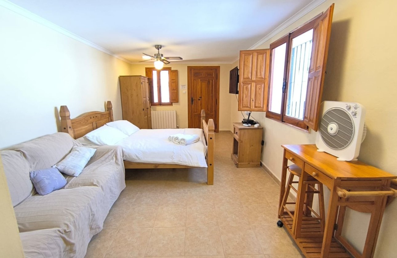 Reventa - Villa -
Villena - Villena Centro