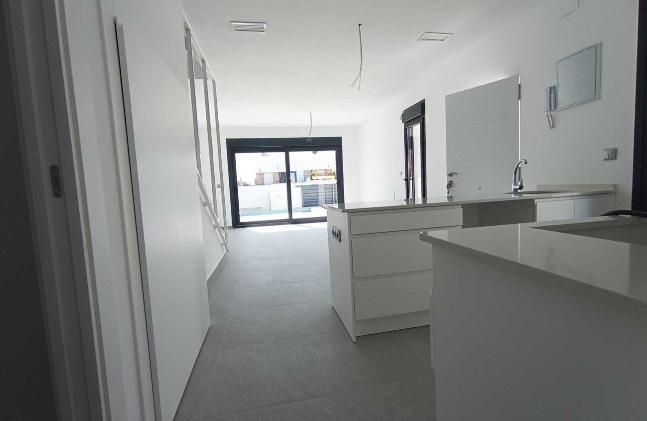 Új építés - detached -
Daya Nueva