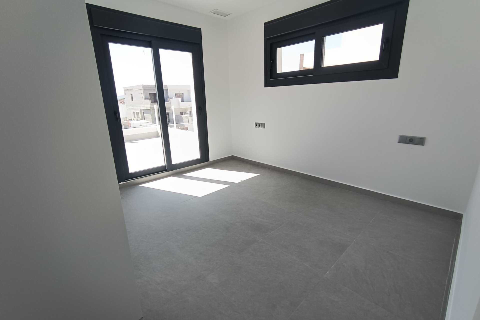 Új építés - detached -
Daya Nueva