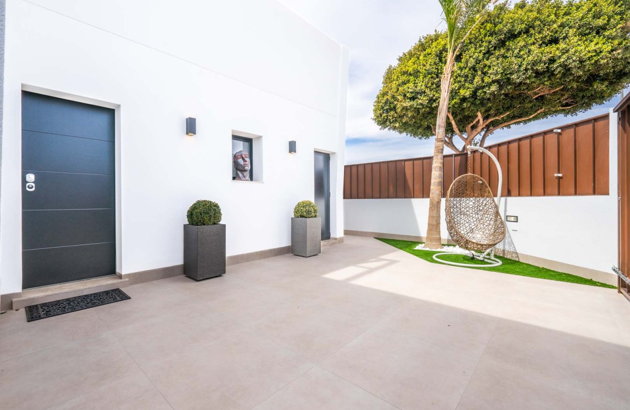 Új építés - detached -
Roldán