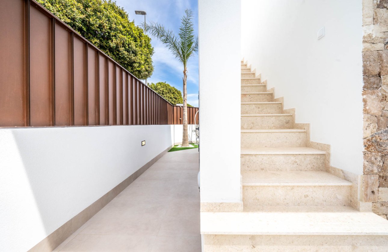 Új építés - detached -
Roldán