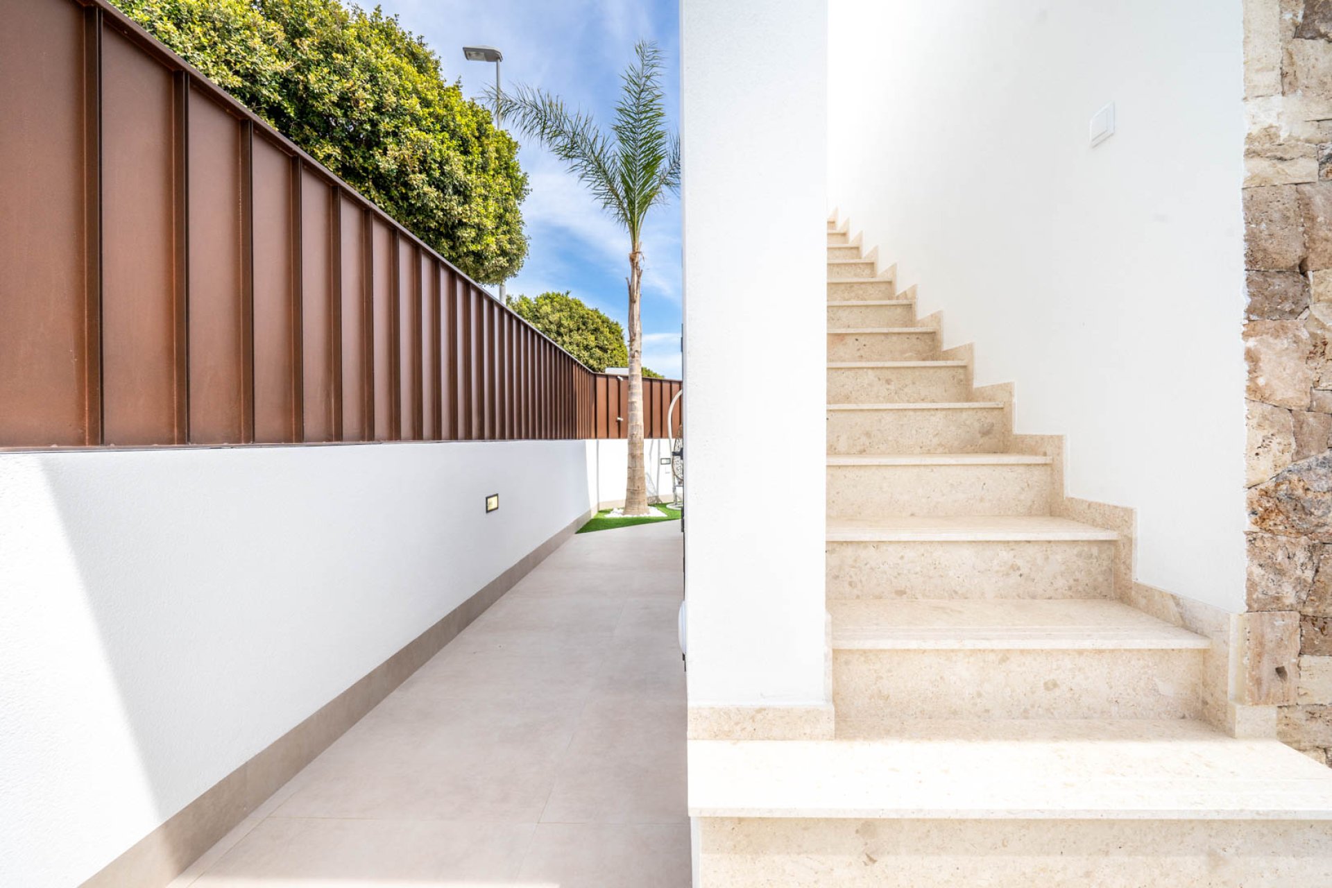 Új építés - detached -
Roldán