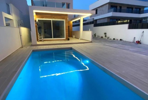 Villa - Használt ingatlanok - Torrevieja -
                Aguas Nuevas