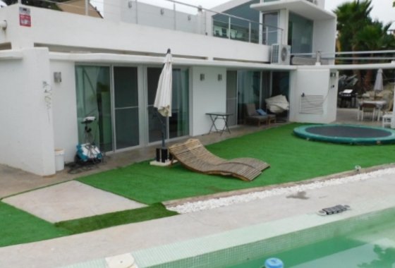 Villa - Resale - Alicante -
                Alicante